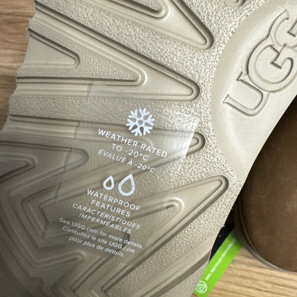 UGG womens NEW Classic Mini Lace Up Weather proof boots 9 Thinsulate - Picture 9 of 13